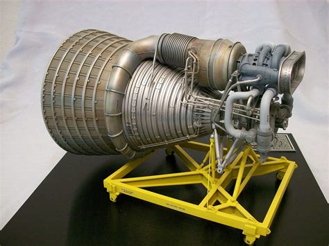 largest model rocket engine